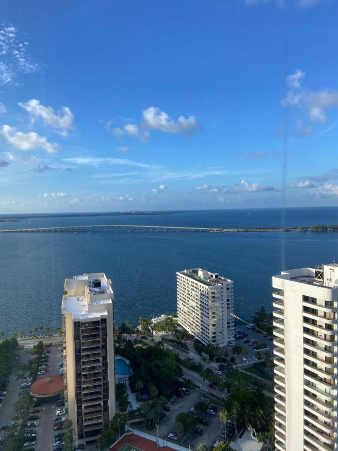 Four Seasons Hotel Miami - Luxury Private Residences Exterior photo