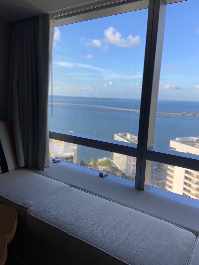 Four Seasons Hotel Miami - Luxury Private Residences Exterior photo