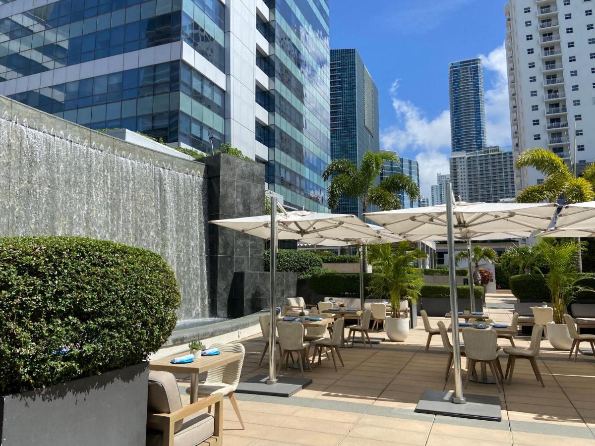 Four Seasons Hotel Miami - Luxury Private Residences Exterior photo