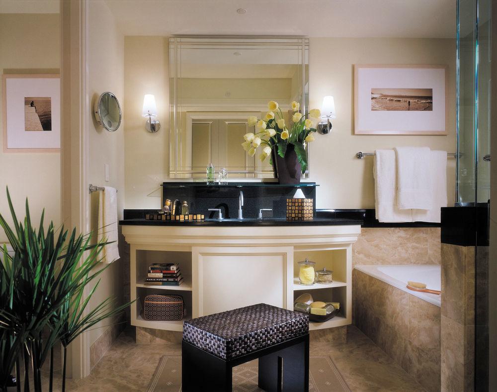 Four Seasons Hotel Miami - Luxury Private Residences Exterior photo