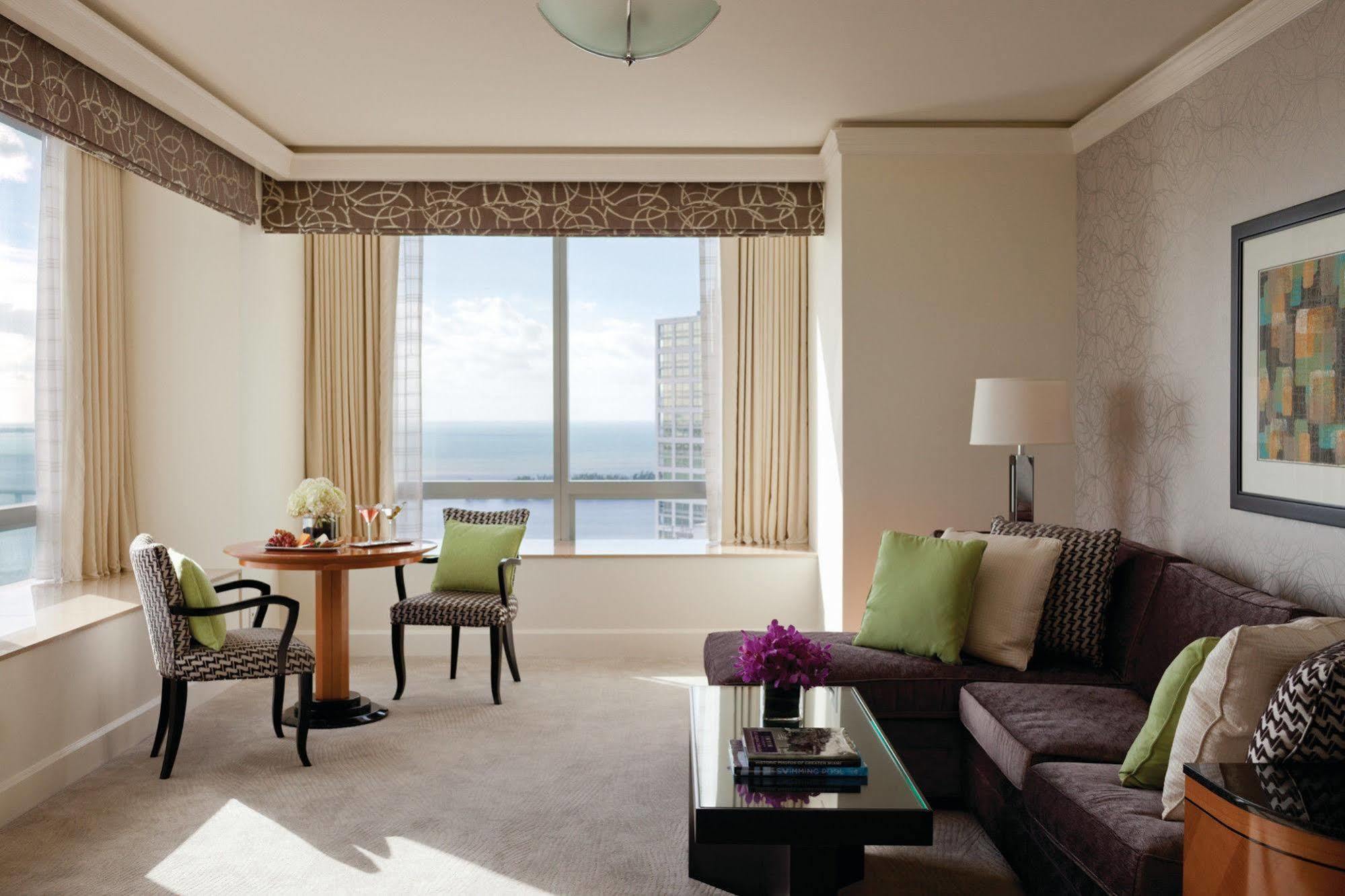Four Seasons Hotel Miami - Luxury Private Residences Exterior photo